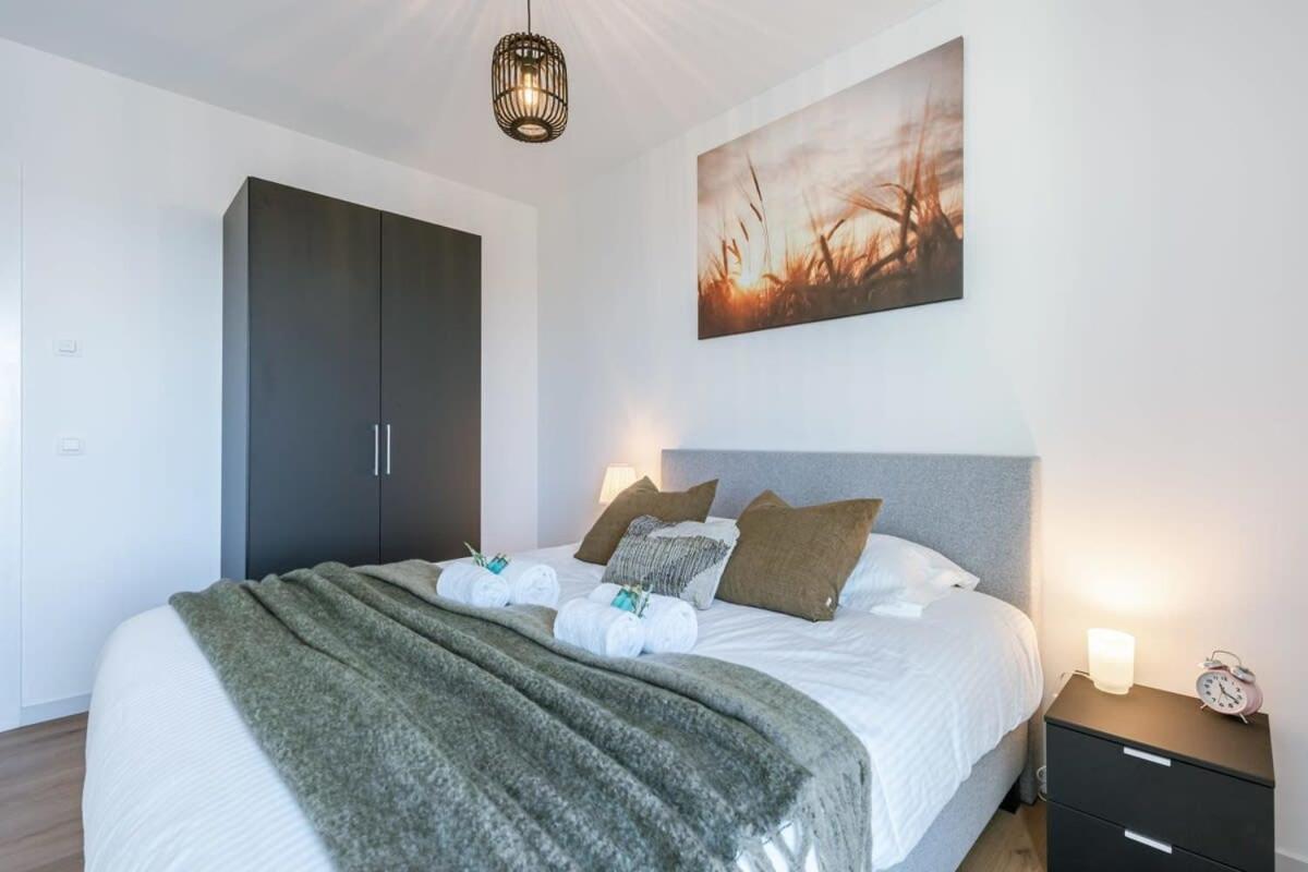 Huswell - Bright Apartment With Seaview Bredene Esterno foto