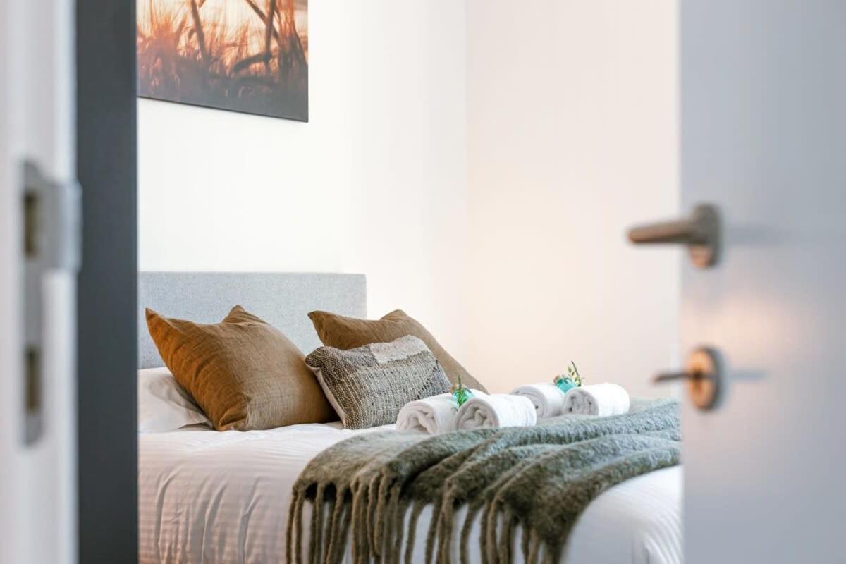 Huswell - Bright Apartment With Seaview Bredene Esterno foto