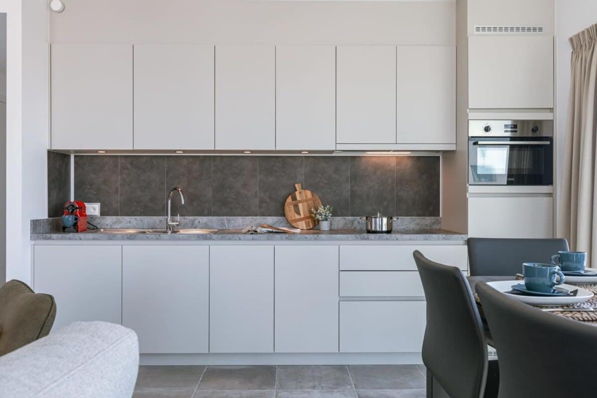 Huswell - Bright Apartment With Seaview Bredene Esterno foto